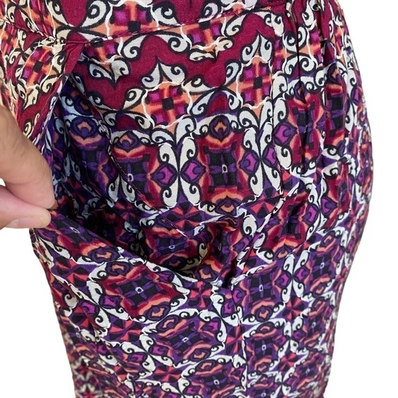 Warehouse Magenta Batik Print Fitted Sheath Dress - Picture 7 of 9